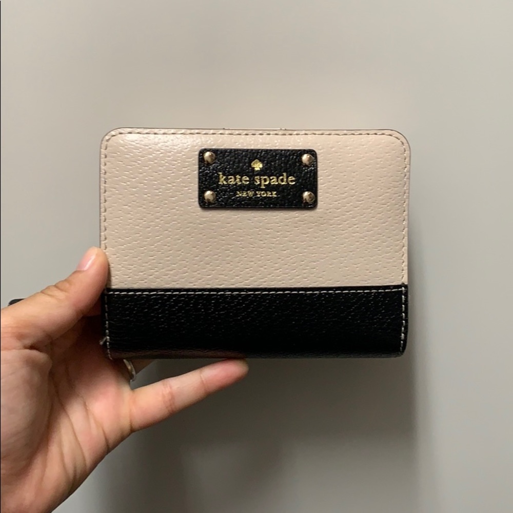 Authentic Kate spade wallet!